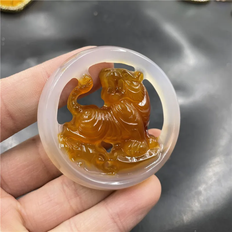 Дешевый нефритовый Подвеска из халцедона агата китайского знака зодиака тигра