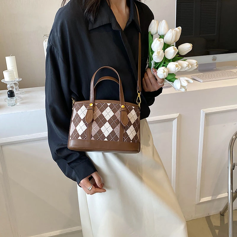 

Top Brand Women's Bag Splice Fashion Handbag Fashion Ribbed Small Square Bag Luxury Designer One Shoulder Crossbody Bag Purse