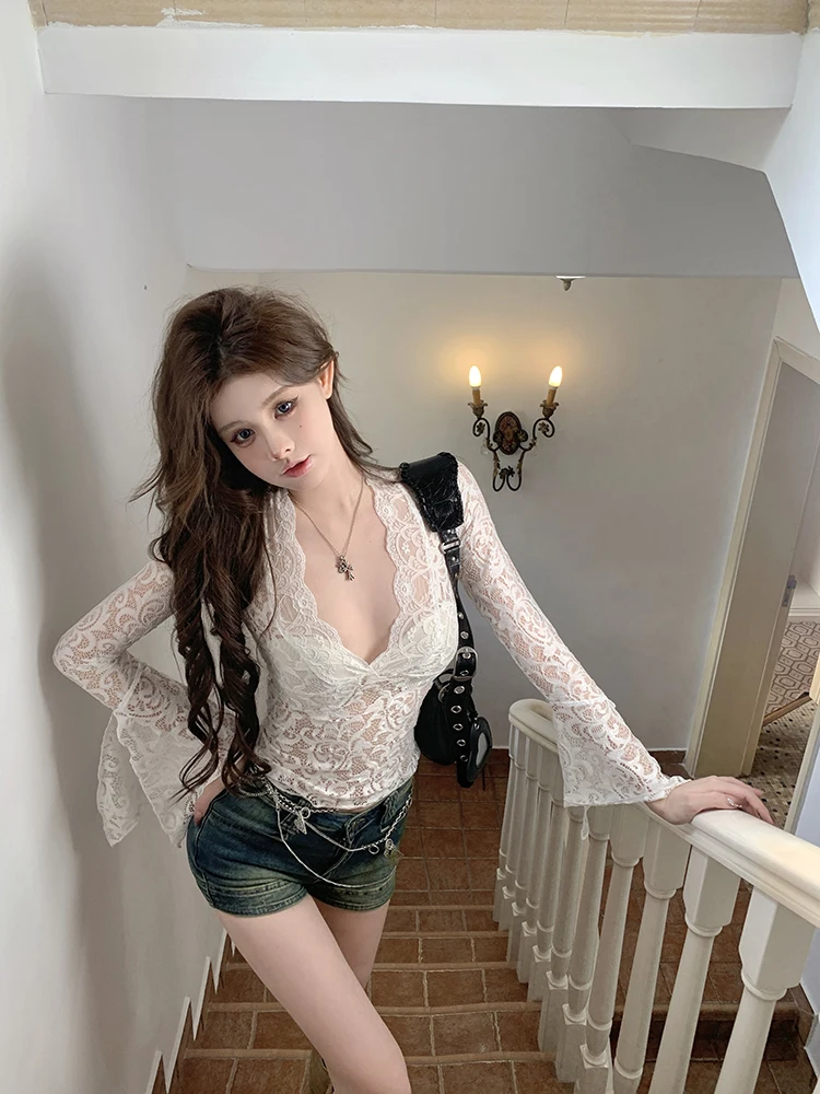 MiiiiX белая полая кружевная рубашка с v-образным вырезом и длинными рукавами