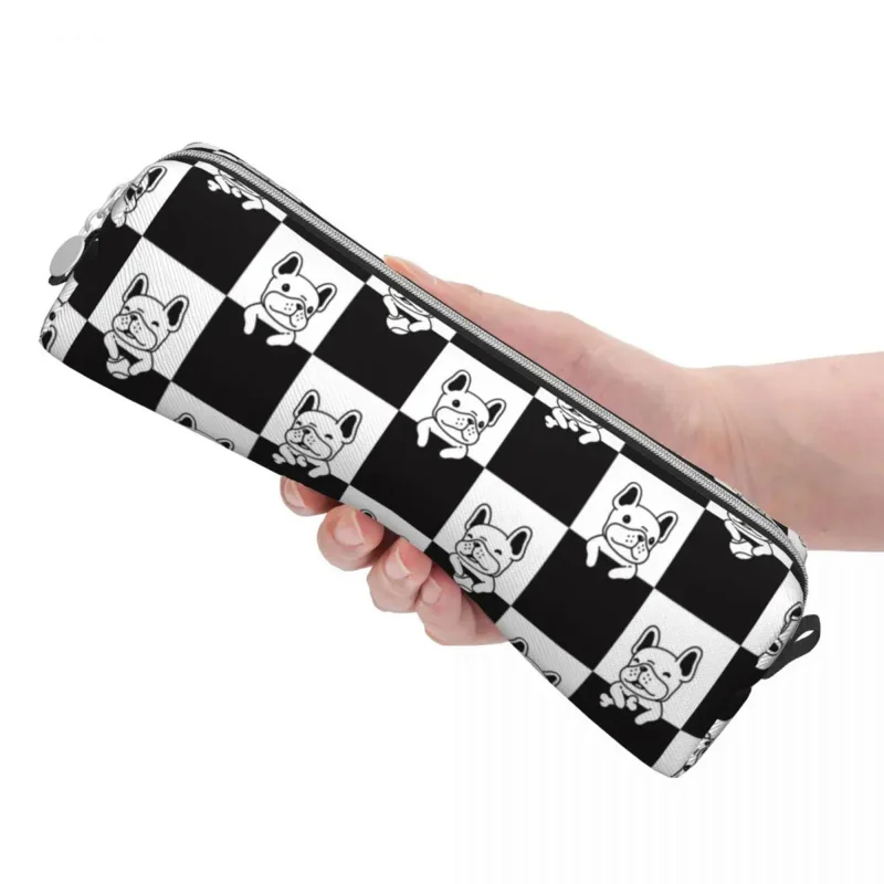 Рисунок 3 - Милый карандаш в виде французского бульдога