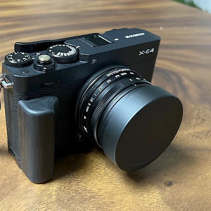Ввинчивающаяся металлическая квадратная бленда для VOIGTLANDER ULTRON 27 мм F2 COLOR-SKOPAR 18 мм F2.8 поставляется с металлической крышкой (art.: 3920ce2ca457c) - 3920ce2ca457c