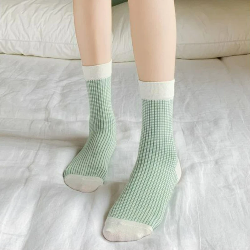 1 pair New  Dot Print Women's Socks College Style sweet Cute Long Socks for Women  Streetwear forest style