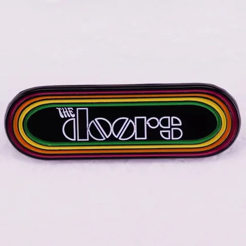 Медная брошь музыкальная