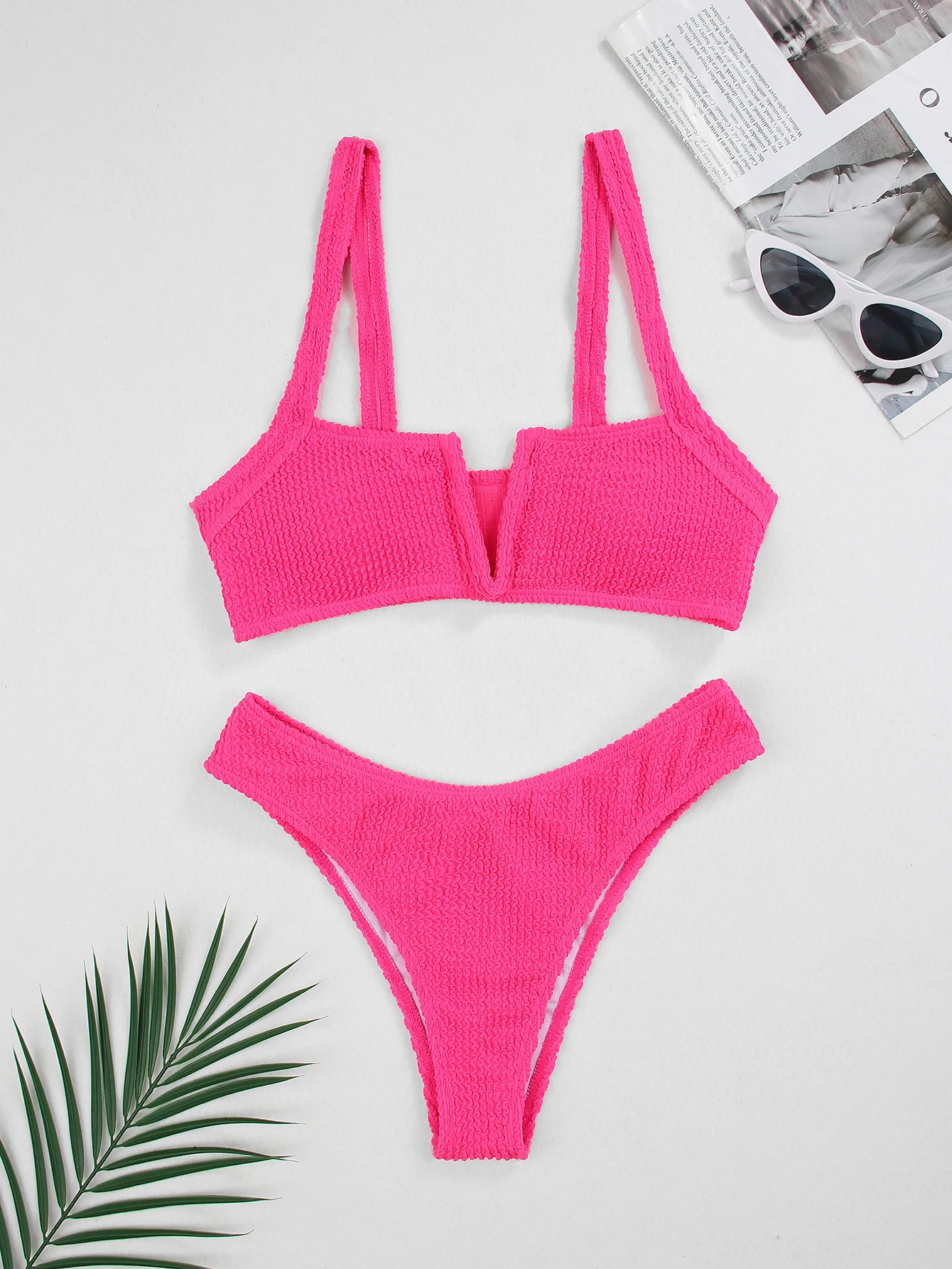 Рисунок 6 - Бразильское женское Монохромное бикини