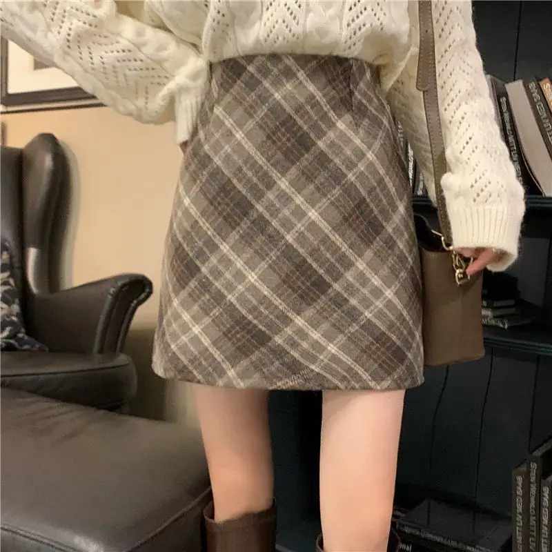 Girls' College Style Woolen A-line Skirt Women's New Autumn Winter Casual High Waist Office Lady Mini Skirt Retro Plaid Hip Skir