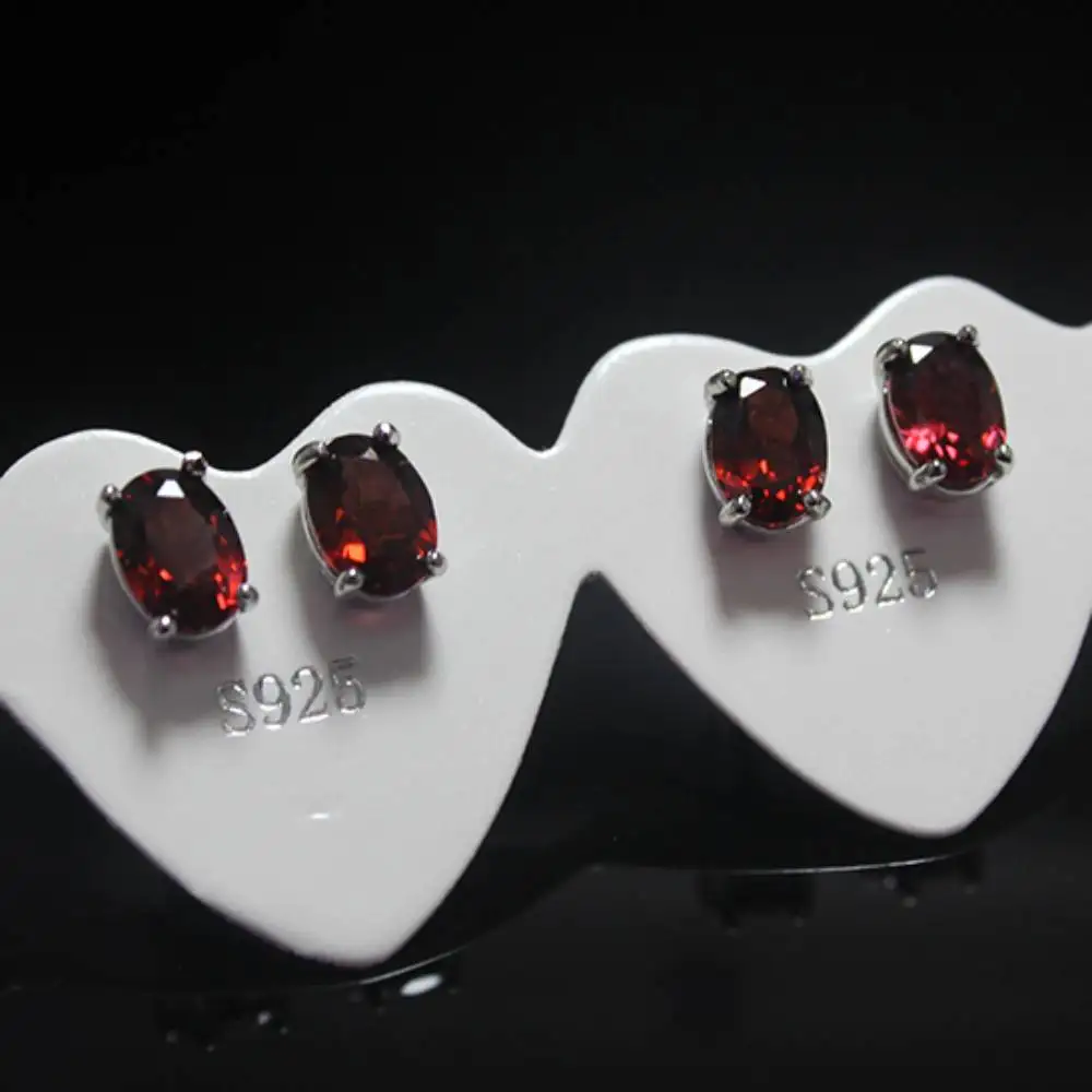 

1pair Natural red garnet 925 sterling silver stud earrings approx5*7mm simple design send randomly