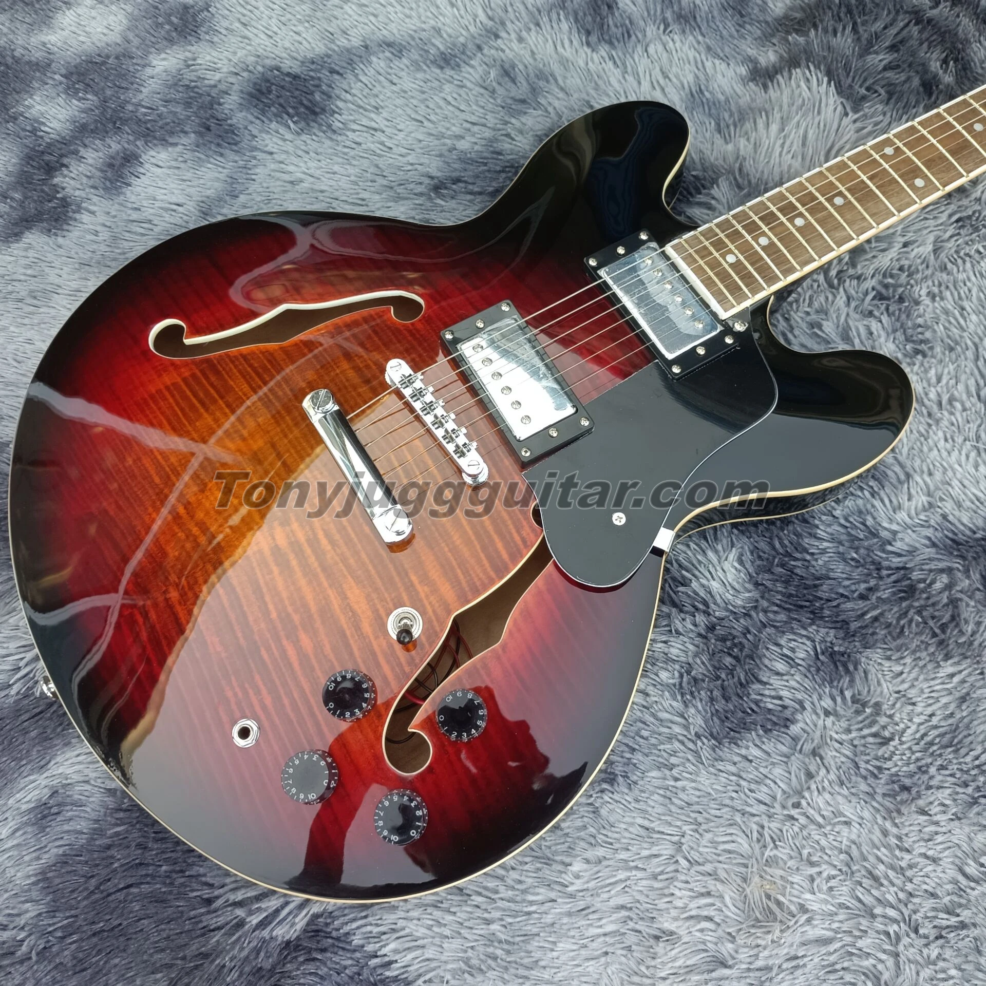 

Custom Shop 335 Sunburst CS Semi Hollow Body Jazz Electric Guitar Flame Maple Back, Dot Inlays