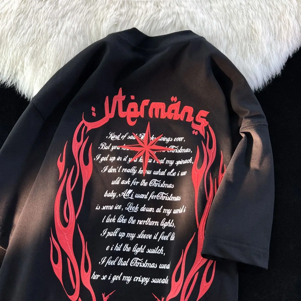 Рисунок 2 - Мужской и женский топ с коротким