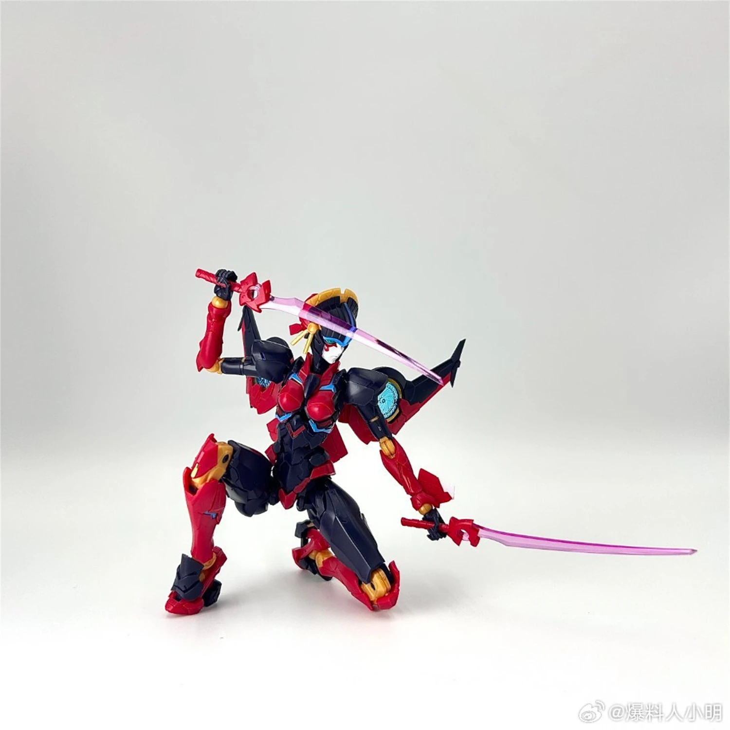 Фото [В НАЛИЧИИ СЕЙЧАС] Фигурка-трансформер MD004 MD004A Windblade KO RIOBOT №3