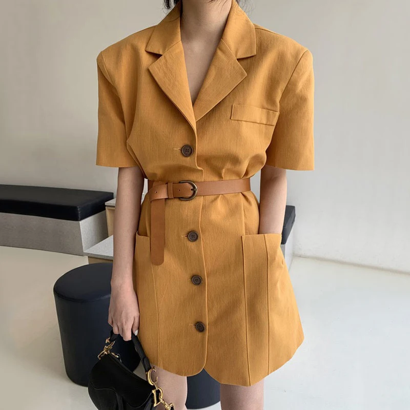 

Clothland Women Chic Solid Blazer Style Mini Vestido Notched Collar Belt Single Breasted With Shoulder Pads Long Tops DA255