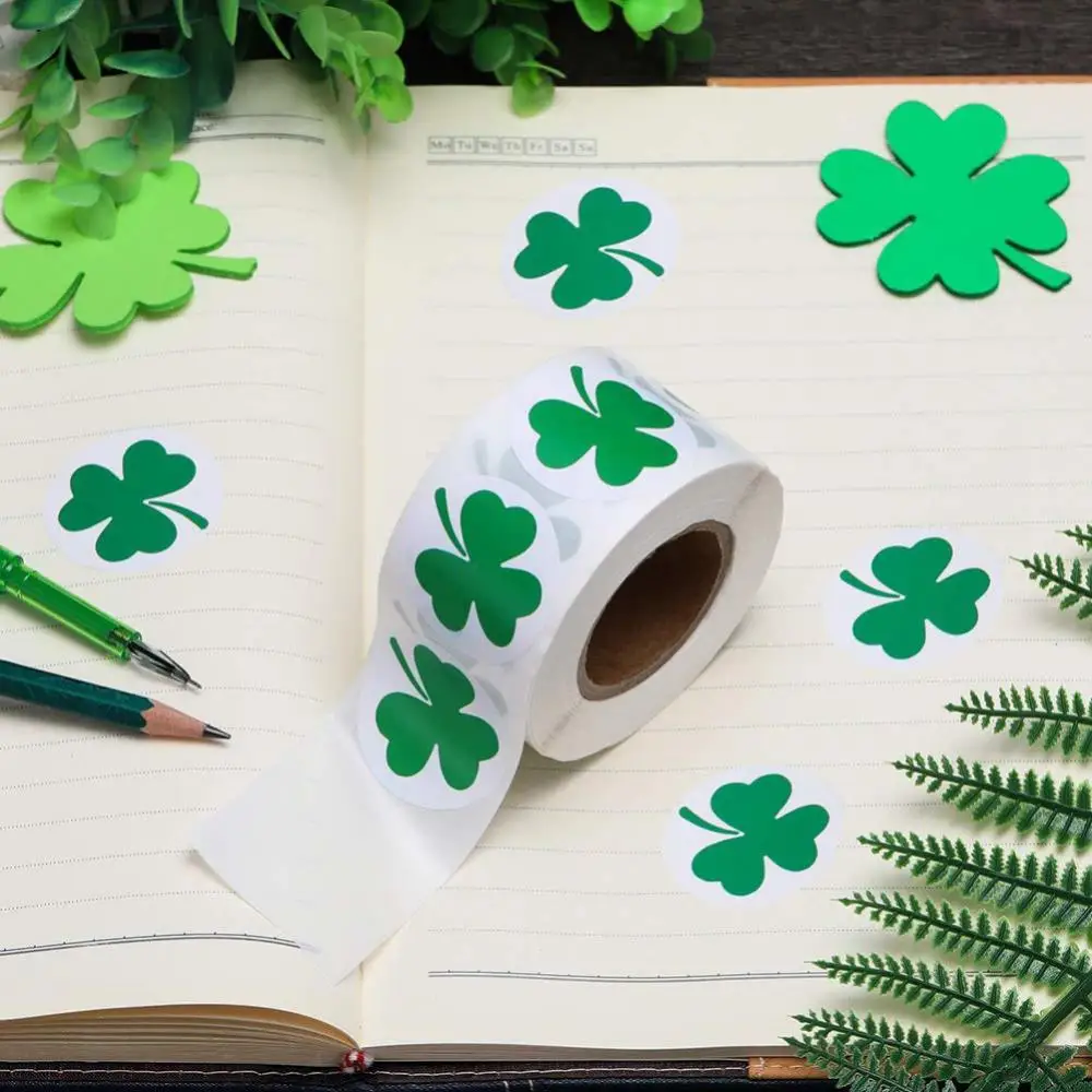 

500 Pcs/roll Round Patrick's Day Stickers Stickers Shamrock Stickers Box Package Label Sealing Stickers Decor Stationery