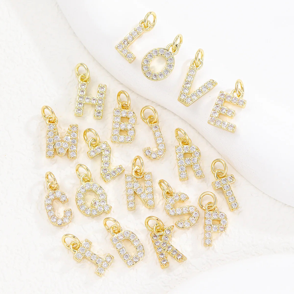 Ожерелье с подвеской в виде букв A-Z для женщин и мужчин колье из нержавеющей стали