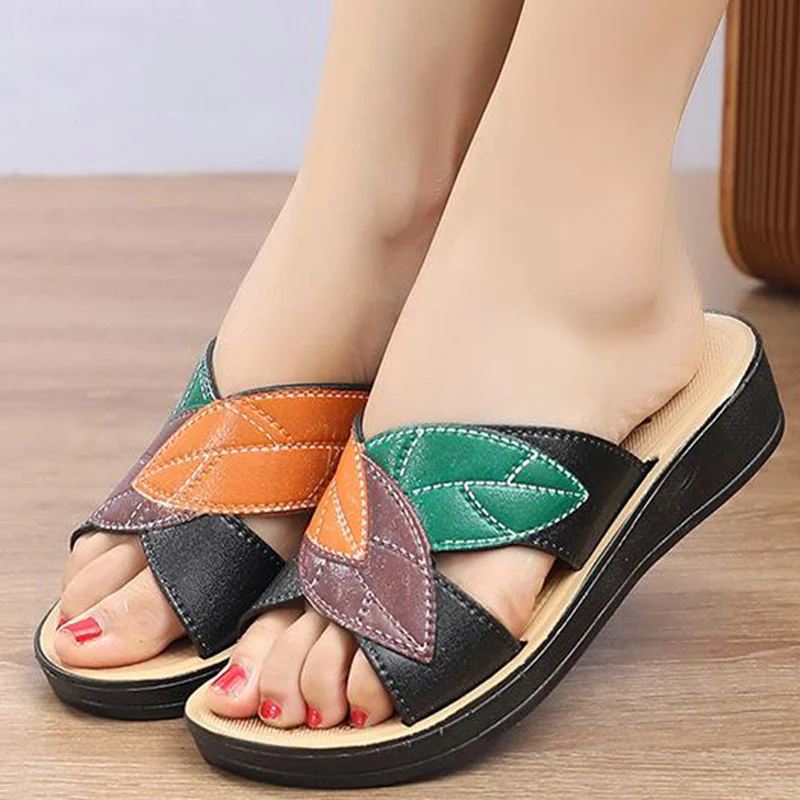 

Leisure Sandals Summer Anti-skid Slippers Women's Home Middle-aged and Elderly Mother's Wear Thick Soft Soled Slippers Outside