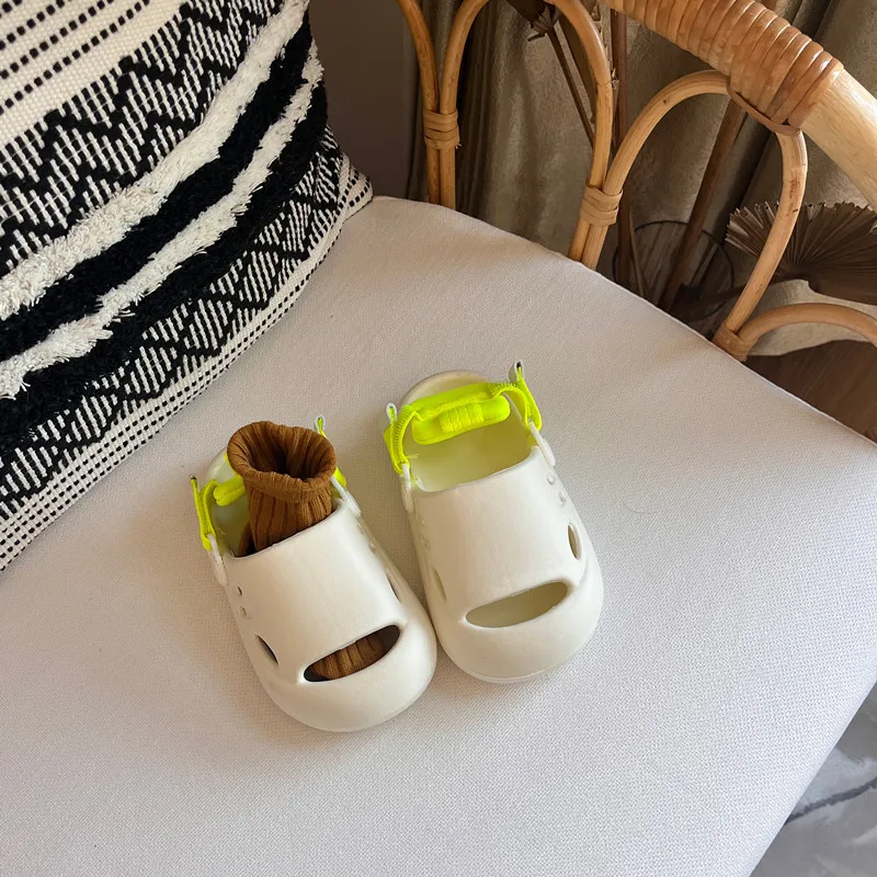 Новинка лета 2024 детская обувь Нескользящие сандалии для мальчиков и девочек