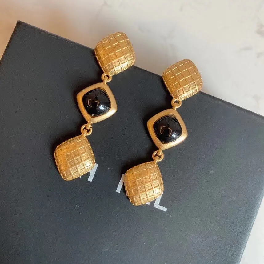

Mid-Century Vintage Elegance Diamond Earrings