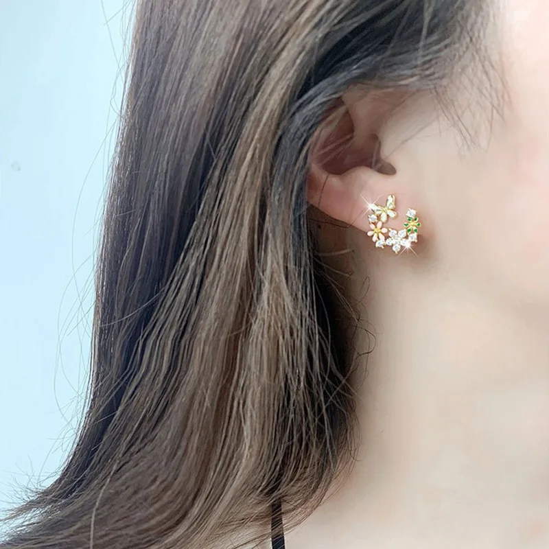 Cute Exquisite Flower Round Stud Earrings For Women Butterfly Star Crystal Versatile Earring Jewelry Female Wedding Earring Gift