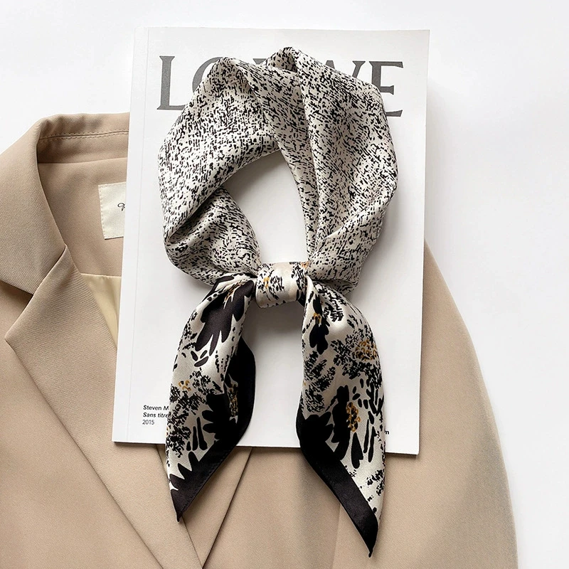 

70X70CM Kerchief Four Seasons Square Headcloth Fashion Lattice Silk Scarves Popular Sunscreen Small Scarf 2022 New Print Shawls