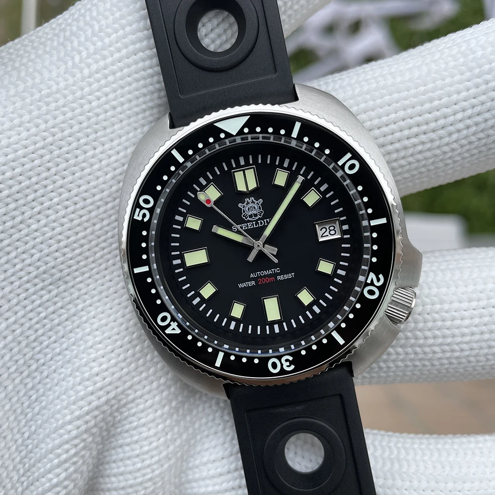 Steeldive SD1970 Белый фон с датой 200 м Водонепроницаемое AR-покрытие Сапфировое стекло NH35 Черный циферблат Черепаха Автоматические мужские часы для дайвинга (art.: 3920cabfd2fc7) - 3920cabfd2fc7