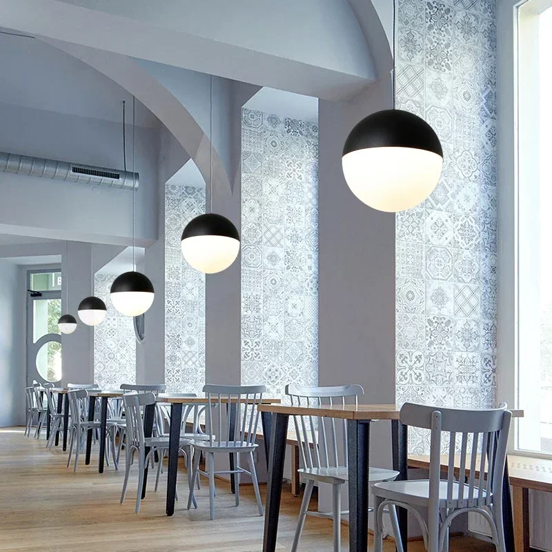 Подвесной светильник в скандинавском стиле со стеклянными шариками современный