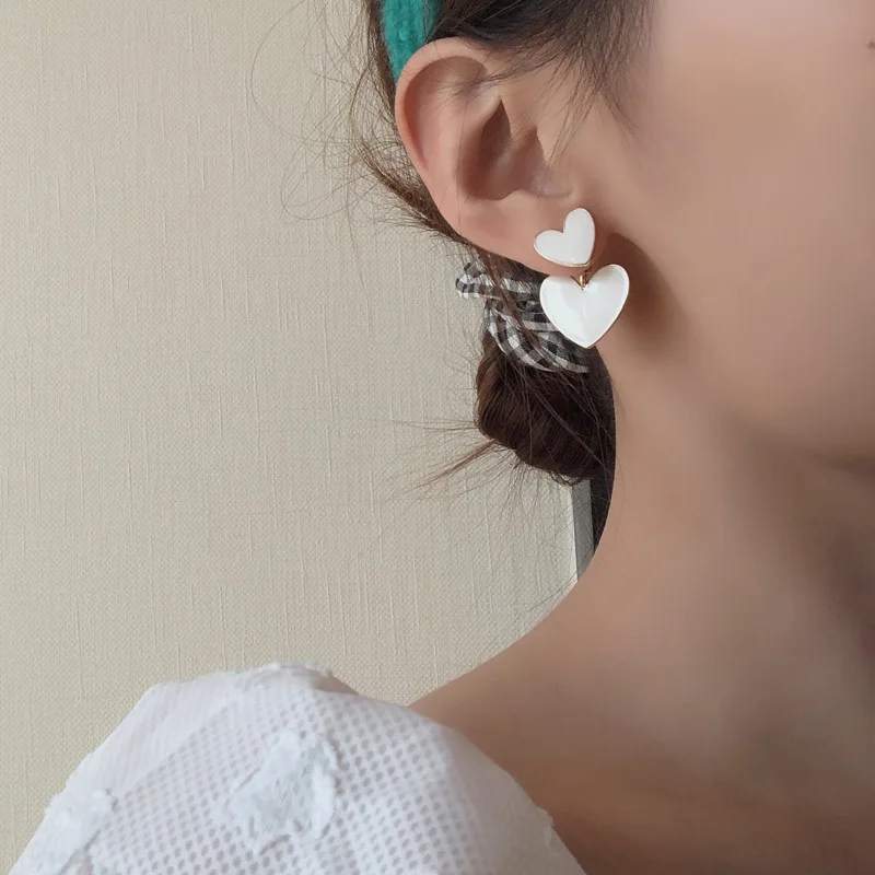 

Daily White Hearts Clip Earrings Luxury Individual Love Womens Earrings