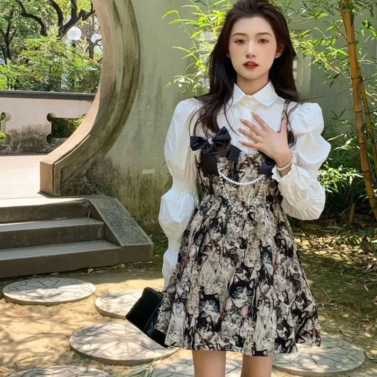 

Одежда женская новая юбка 2023 женские свободные корейские топы для учащихся и девушек нежные и носят полный комплект.