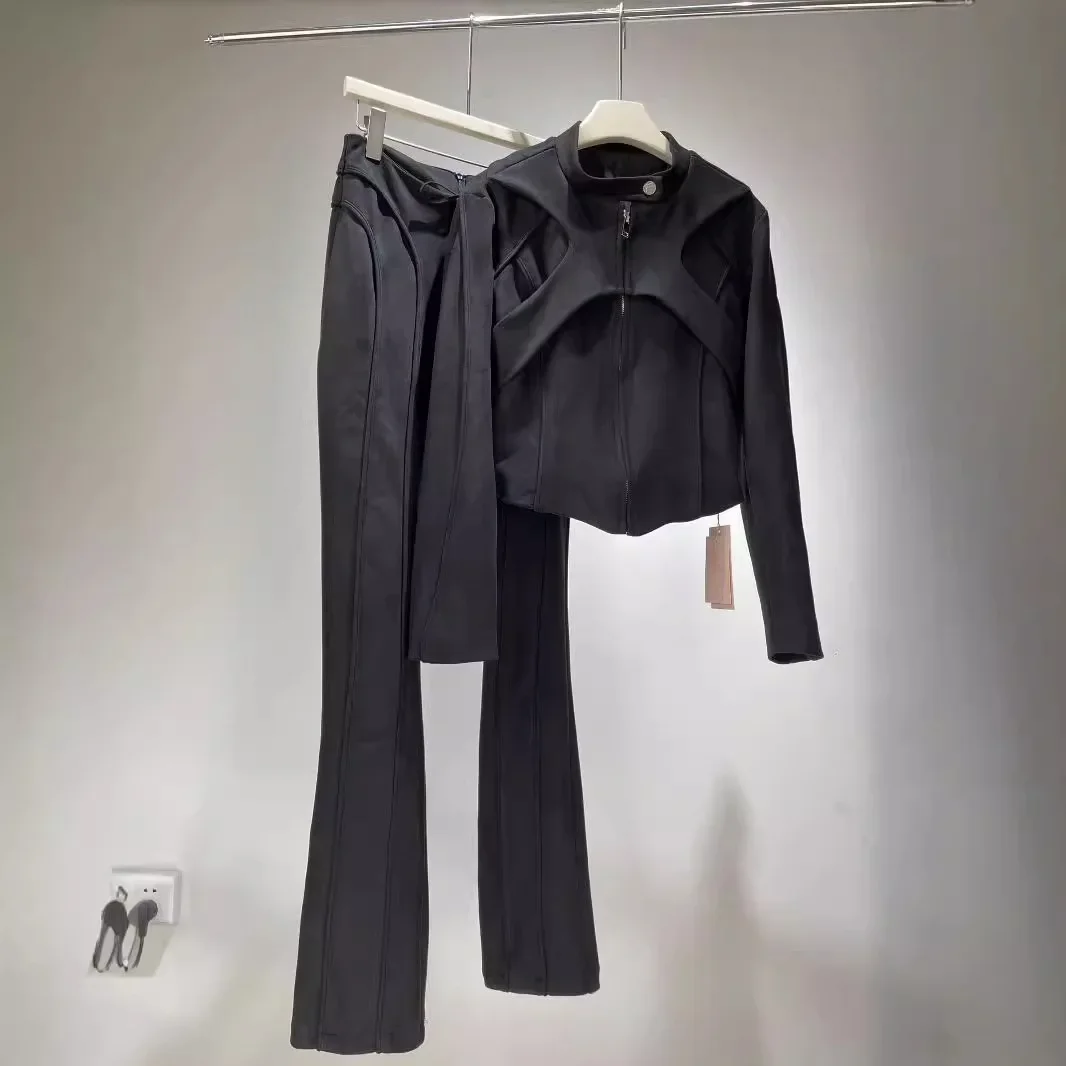 Винтажная замшевая кожаная куртка в стиле пикантной девушки дизайн мотоцикла