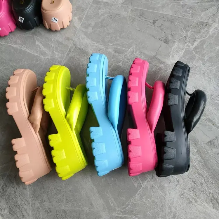 2022 New Solid Color Thick Sole Slippers Fashion Design Ladies Flip-Flops Thick Sole Summer Slippers Open Toe Ladies Slippers