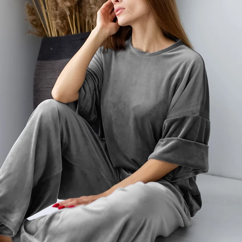 Women 2 Piece Long Sleeve Velvet Sleepwear Pajamas Set Home Clothing Coral Velvet Pajamas Suit European Style Velvet Pajamas