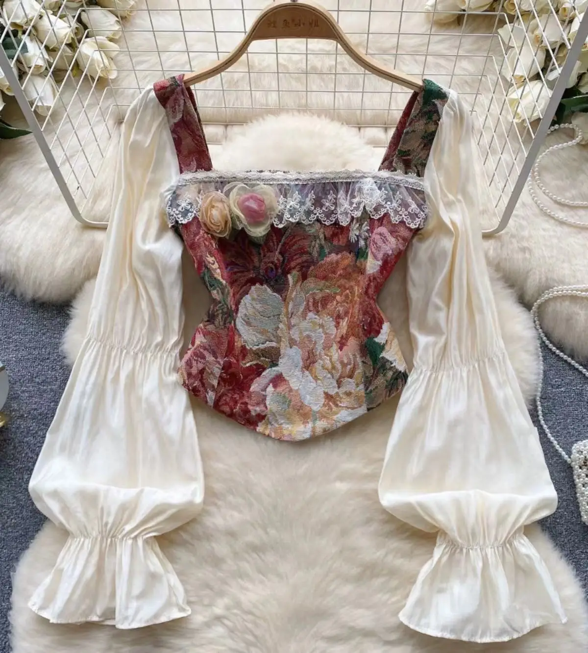 

French Court Style High-end Floral Square Neck Cropped Shirt Women Autumn Lace Patchwork Elegant Short Blouse Top 2023 Autumn