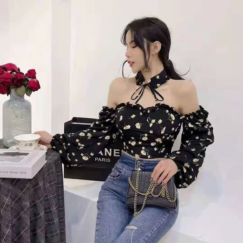 

2021 New Spring Sweet Floral Print Folds Ears Short Chiffon Women's Clothes Slash Neck Puff Sleeve Tops Gothic Elegant T-shirts