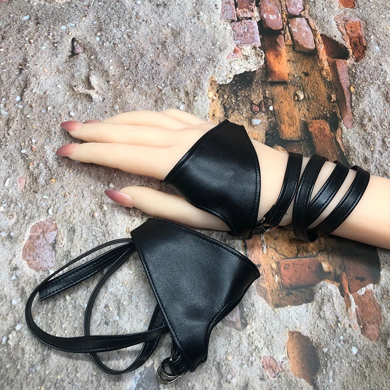 

1Pair Punk Women Pu Leather Fingerless Glove Mitt Sport Riding Motor Batcave For Goth Lolita Rock Harajuku Stage Party Costume