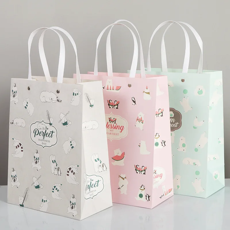 

20Pcs Wholesale of exquisite clothing bags, birthday gift bags, fashion shopping white cowhide gift handbags