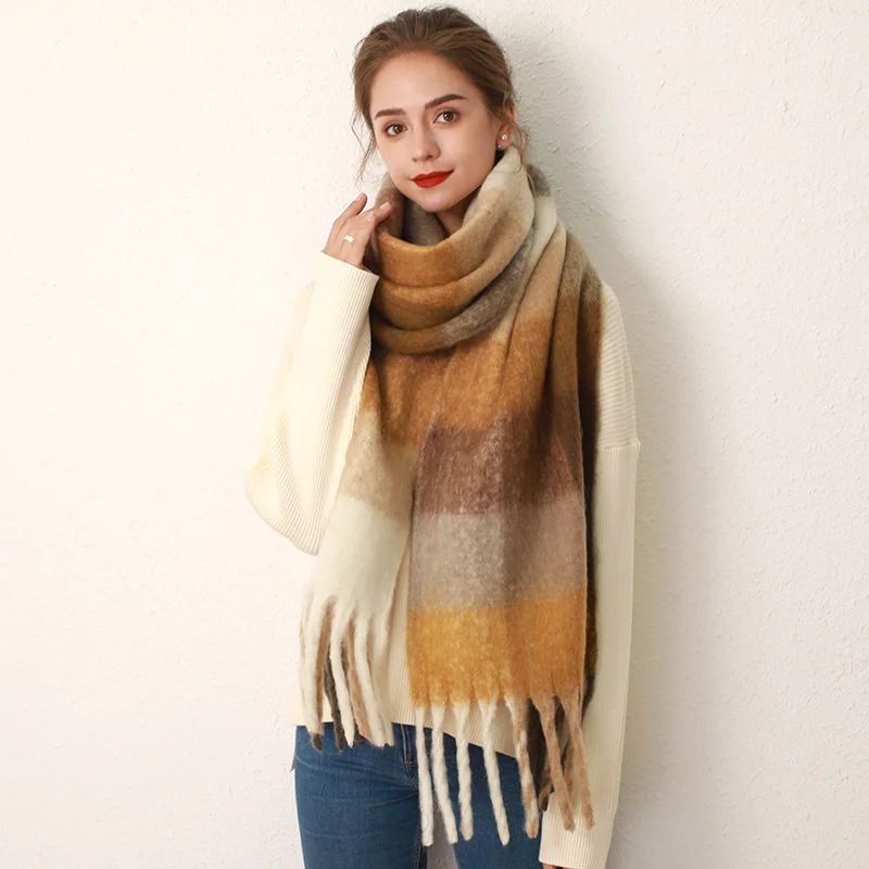 

Korean version East Gate lattice designer hair scarf soft waxy thickened autumn and winter new Mohair imitation cashmere scarf