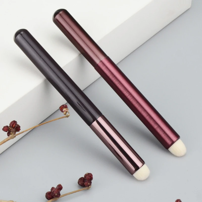 Многофункциональная кисть для консилера губ матовая помада размазывания теней