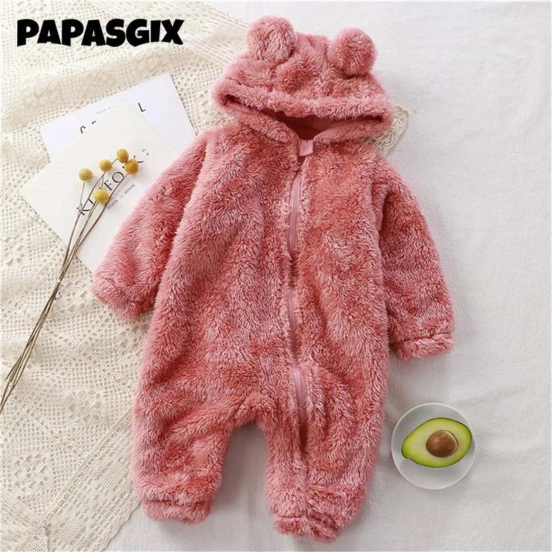 

Детский флисовый комбинезон с капюшоном и мультяшным медведем