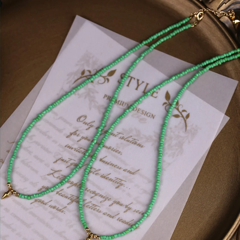 

Retro Green Rice Beads Glass Beads Necklace Clavicle Chain Personality Choker Short Necklaces Chains for Women Jewelry Wholesale