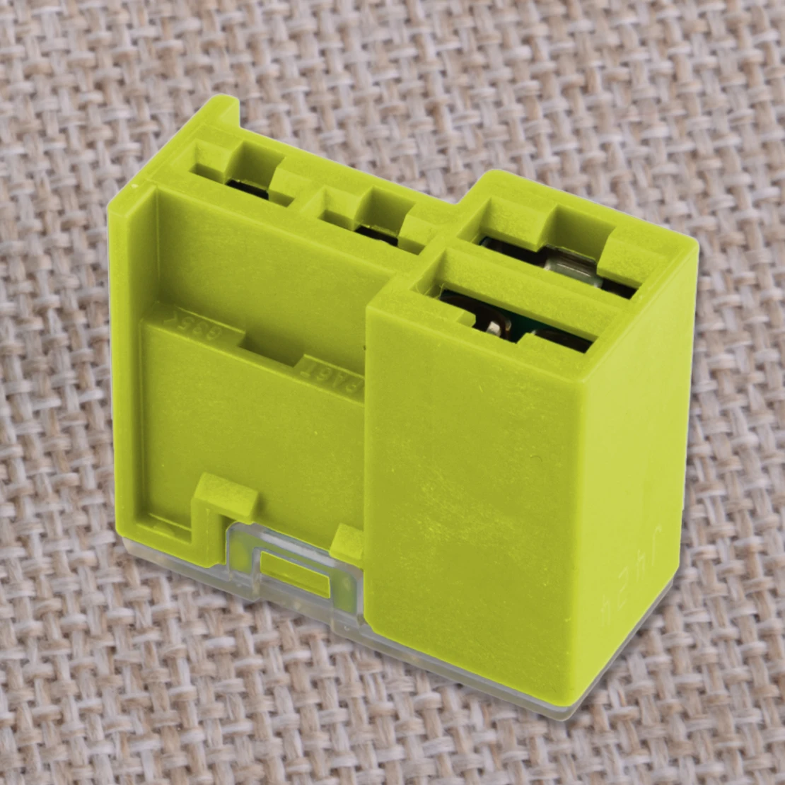 Желтый вентилятор радиатора с несколькими предохранителями плавкая ссылка