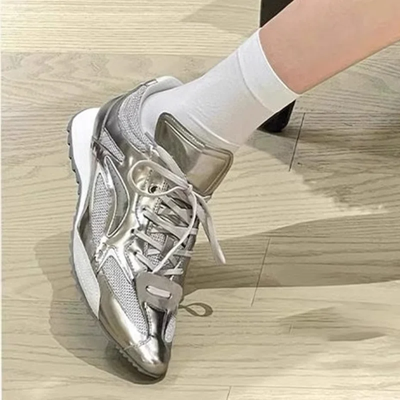 Женские кроссовки на плоской подошве с острым носком спортивные сетчатые туфли