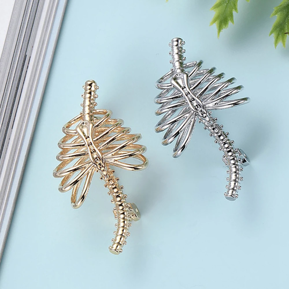 

Catuni Copper Orthopedics Anatomy Medical Brooch Bone Pins Jewelry Accessory Exquisite Gift for Doctors Nurses Anatomist