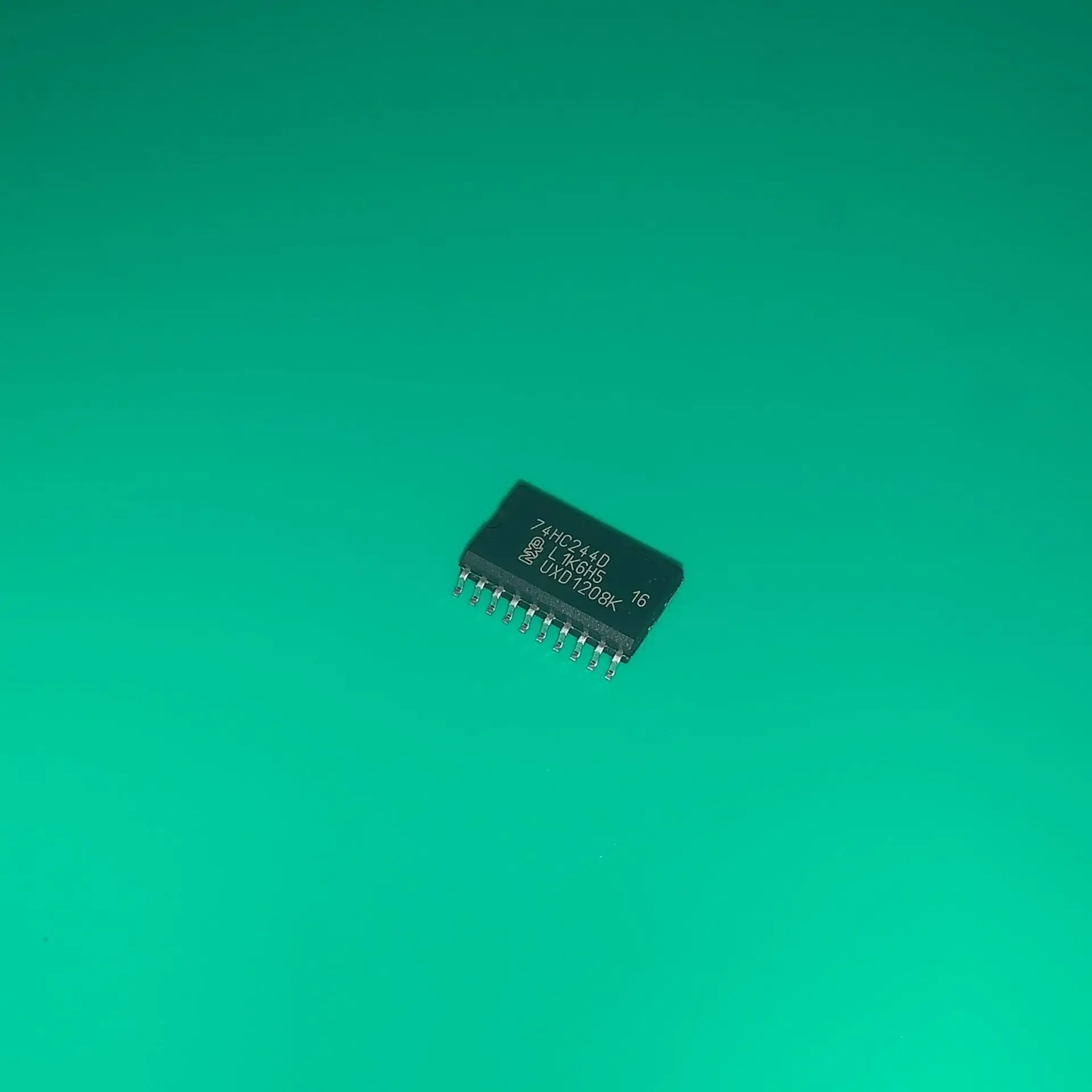 30pcs/lot 74HC244D SOP20 IC BUFF DVR TRI-ST DUAL 20SOIC 74HC244D-Q100 118