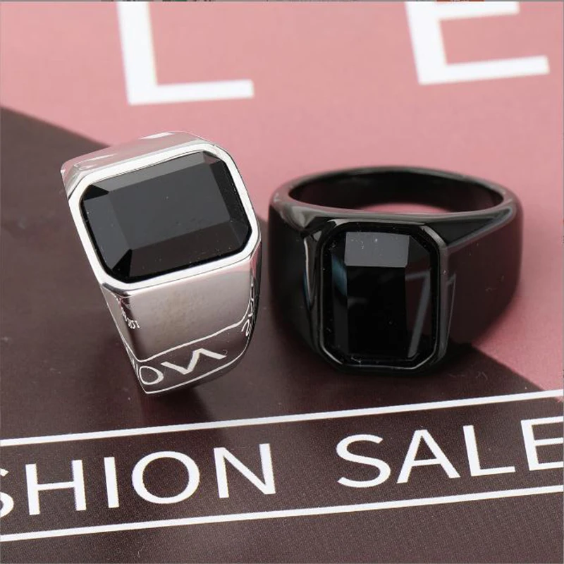 

Новинка 2022, модный нишевой дизайн, Европейский и простой черный оникс, драгоценный камень для мужчин, кольцо из титановой стали с ярким лицо...