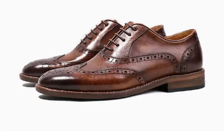 

Winter Genuine leather Casual Shoes Retro brogue shoes Carved Men's Shoes Lace up Breathable Oxfords Fashion Men Shoes
