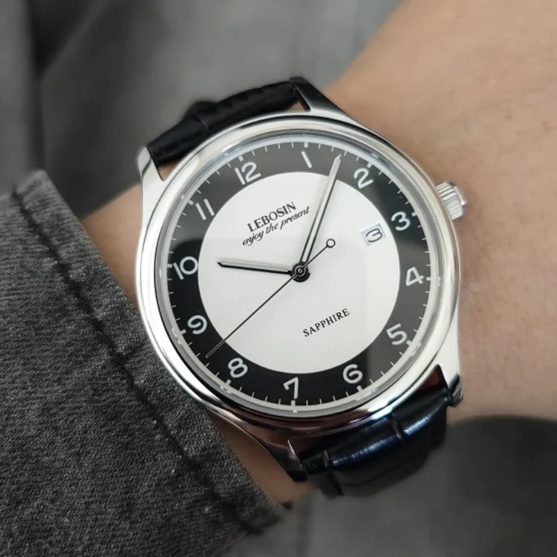 Кварцевые наручные часы