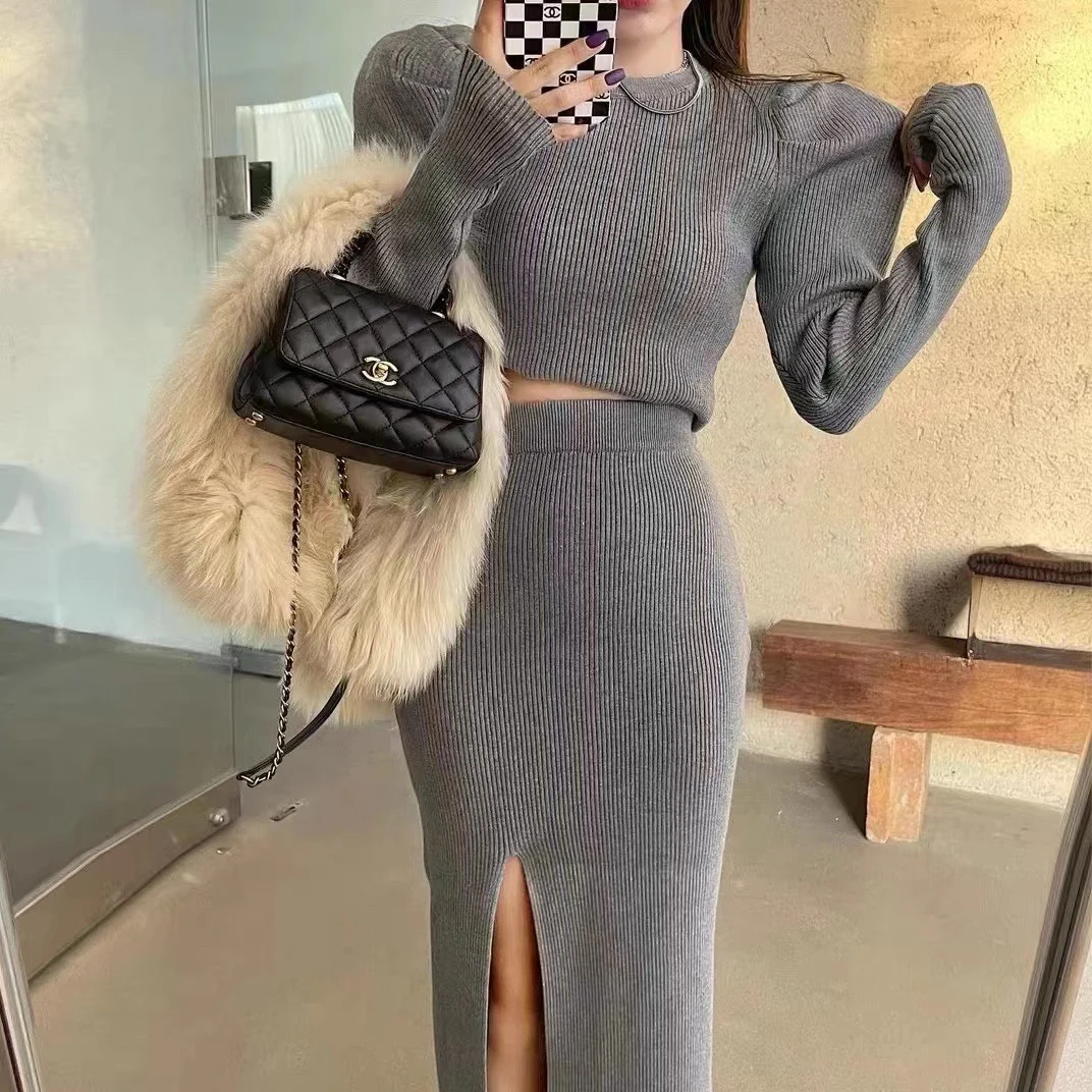 

Autumn new retro hubble-bubble sleeve cultivate one's morality show thin knitting coat of tall waist split skirts suits female