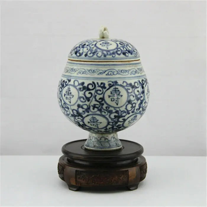 

The Ancient Chinese Hand-Painted Blue And White Porcelain Tea Pot Imitation Antiques Collection Handcraft Ceramics Accessories