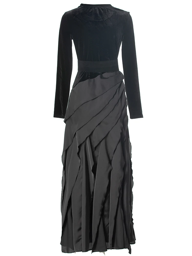 Женское бархатное платье с длинным рукавом круглым вырезом и поясом