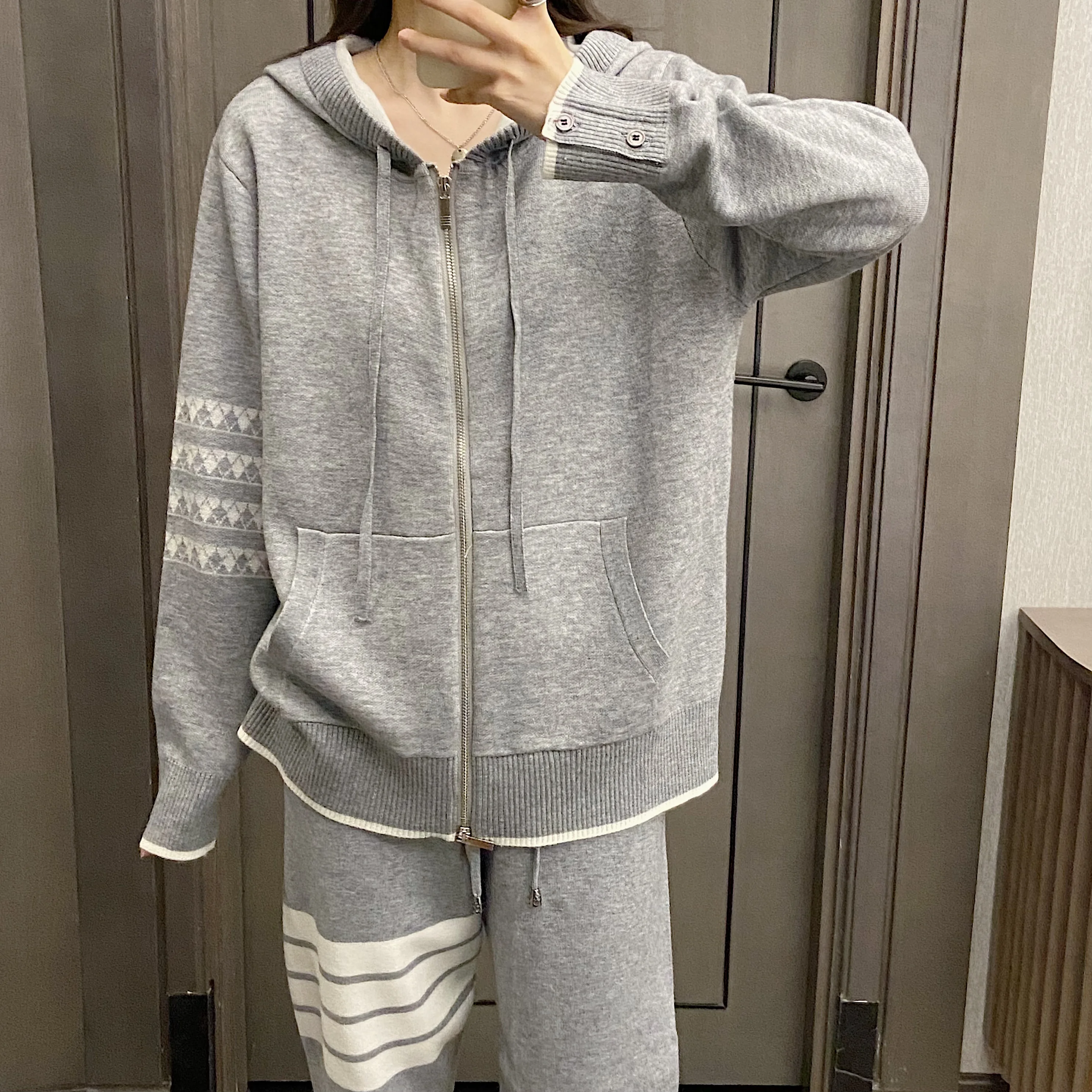 TB High Quality Fashion Women's Hooded Knitted Cardigan Four Bar Back Dog Loose Zip Wool Coat enlarge