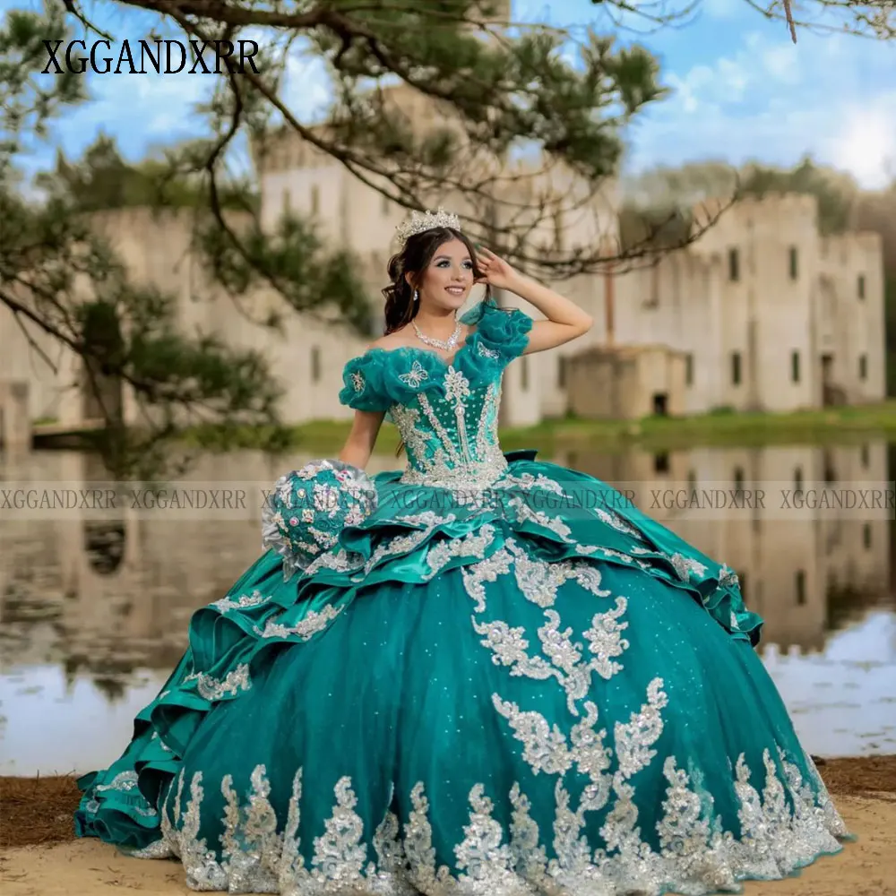 

Beautiful Green Quinceanrea Dresses 2024 Gold Lace Applique Sequin Mexican Layers Ball Gown Prom Sweet 15 16 Princess Party Gown