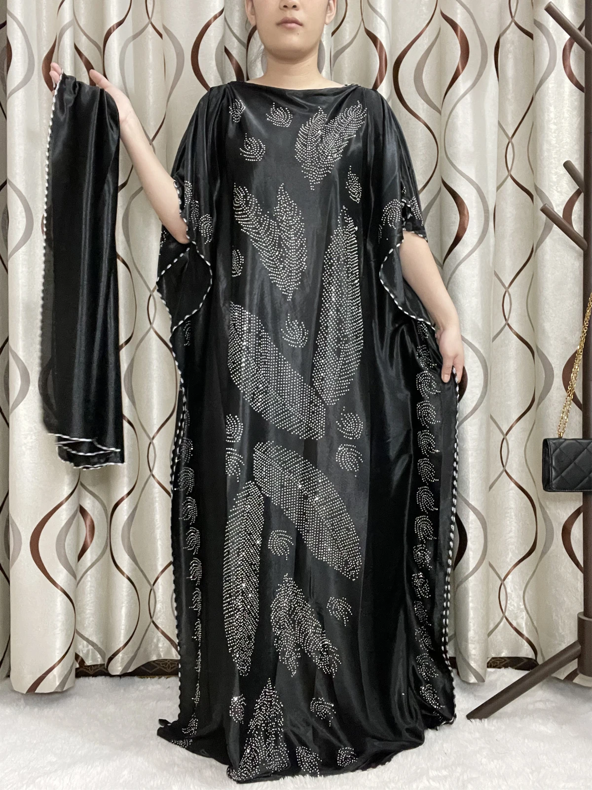 Абая для женщин Дубай 2022 мусульманский комплект из чистого шелка шнековый халат