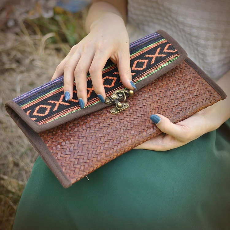 

Summer Straw bag for women Fashion bamboo Weave beach bag Bohemia embroidered handmade Day Clutches